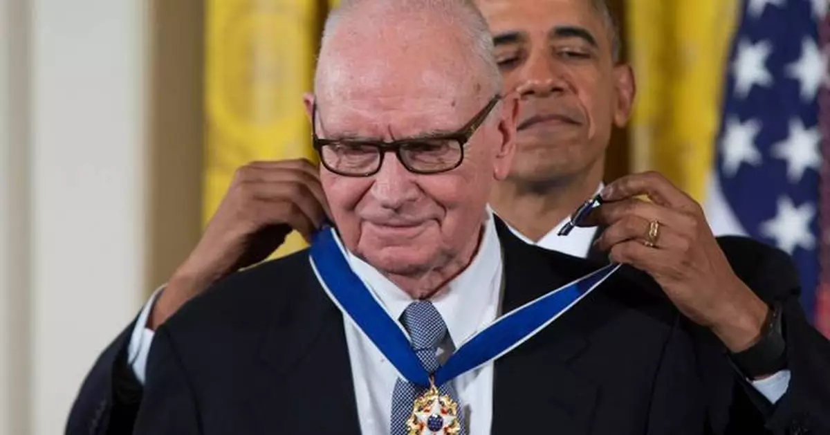 Former Rep. Lee Hamilton of Indiana, congressional overseer of US foreign affairs, has died