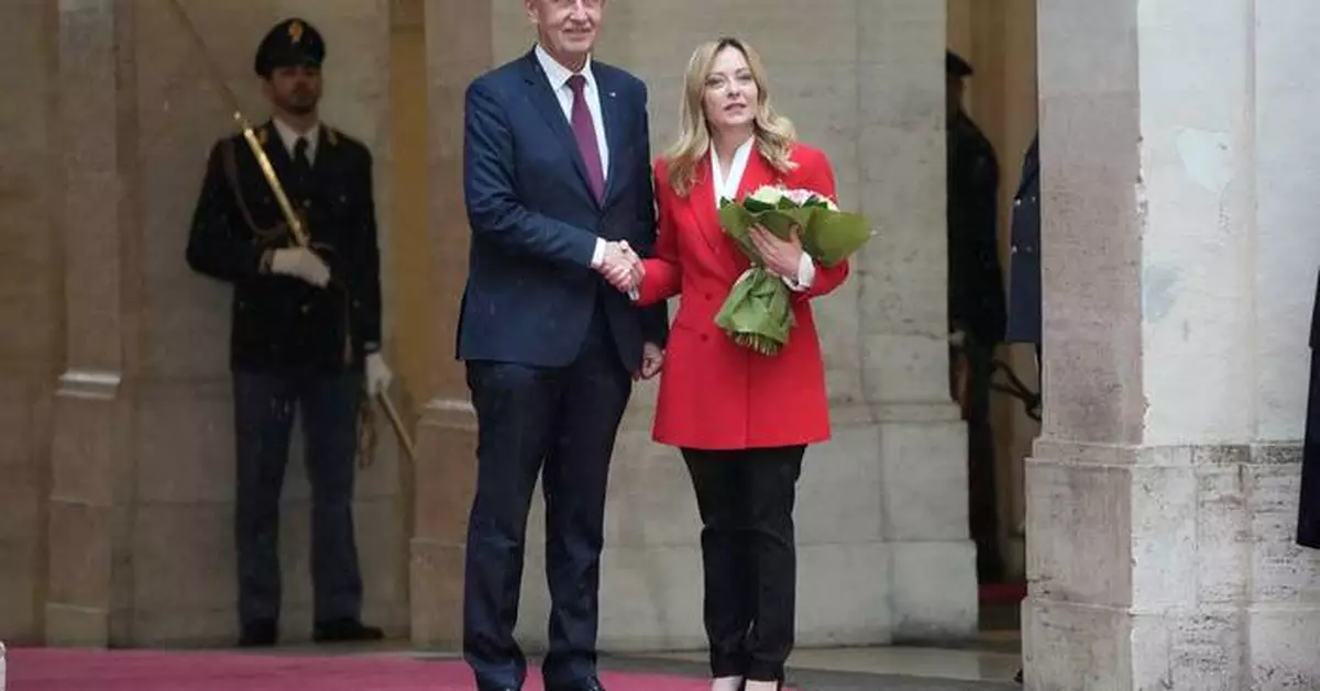 The new Czech government of populist prime minister Babiš survives parliamentary no-confidence vote