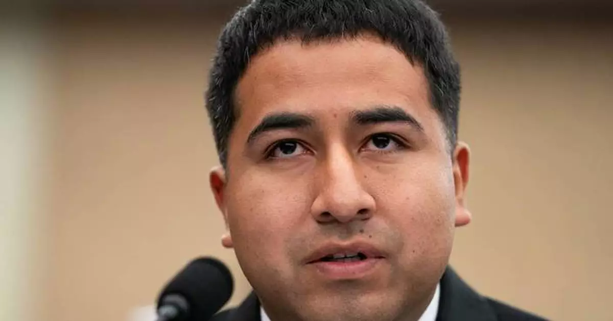 Judge dismisses California deportation case for Mexican father of 3 US Marines