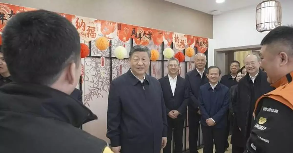 Xi recognizes ordinary workers' contributions in Spring Festival inspection tours