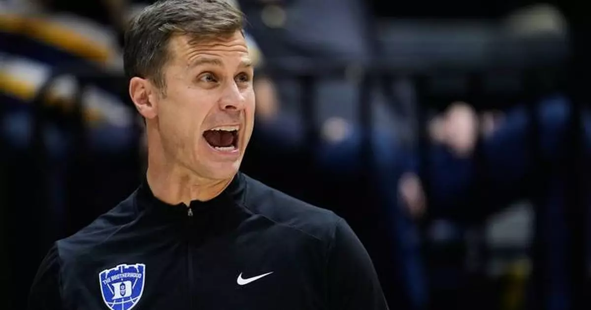 Duke makes its case as top seed by knocking off top-ranked Michigan in March Madness preview