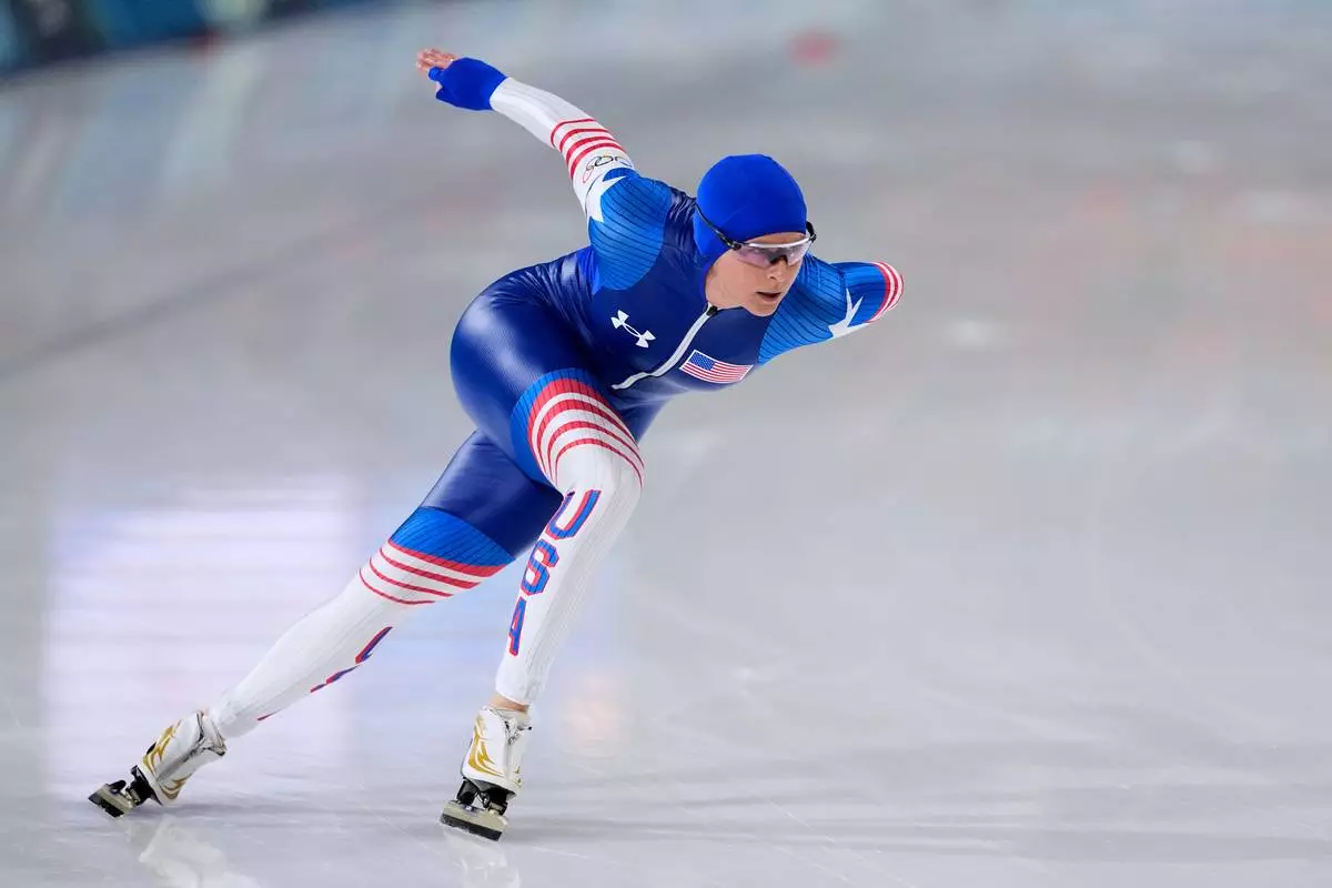 Brittany Bowe of the U.S. skates to a fourth place in the women's 1,000 meters speedskating race at the 2026 Winter Olympics, in Milan, Italy, Monday, Feb. 9, 2026. (AP Photo/Ben Curtis)