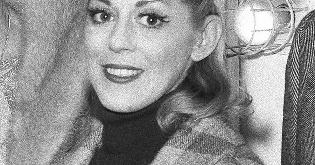Sondra Lee, a veteran Broadway dancer with roles in 'Peter Pan' and 'Hello Dolly!' dies at 97