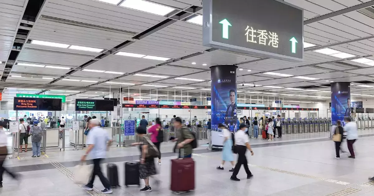 Hong Kong Prepares for 11.38 Million Passengers During Chinese New Year Festivities