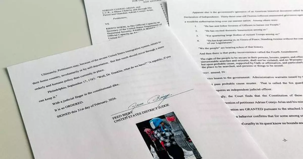 Judge orders 5-year-old Liam Conejo Ramos and his dad released from ICE detention