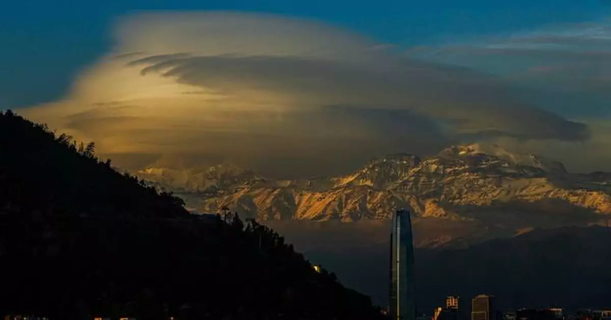 A chatbot entirely powered by humans, not artificial intelligence? This Chilean community shows why