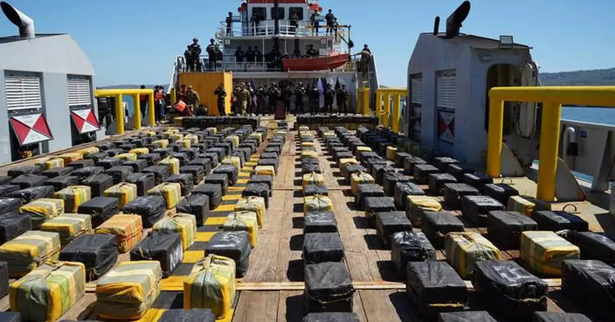 Mexico and El Salvador make big cocaine seizures at sea as US continues lethal strikes