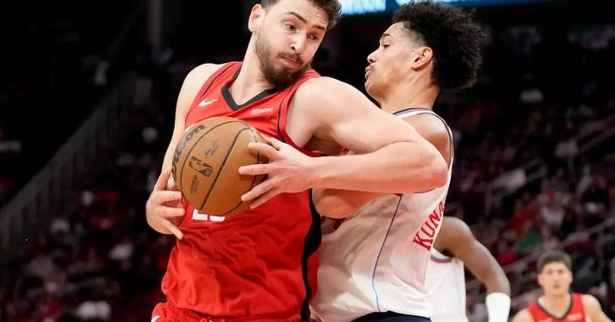 Leonard's three-point play in final seconds lifts Clippers to a 105-102 win over Rockets