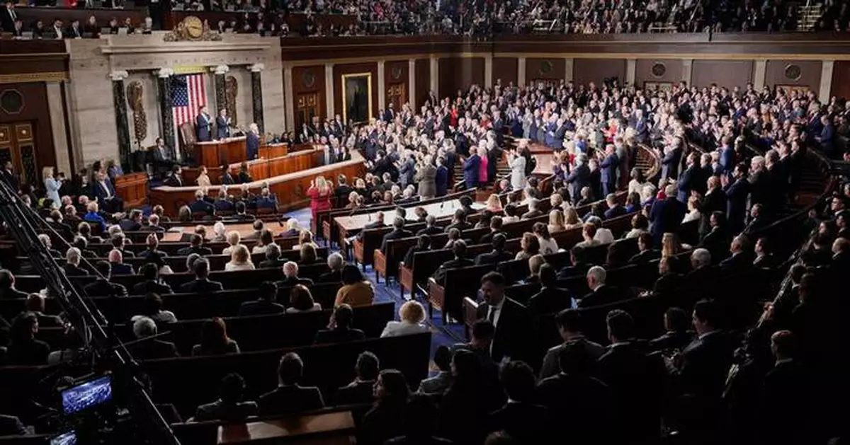 To sit or stand: Trump's challenge to Democrats a key moment in State of the Union address
