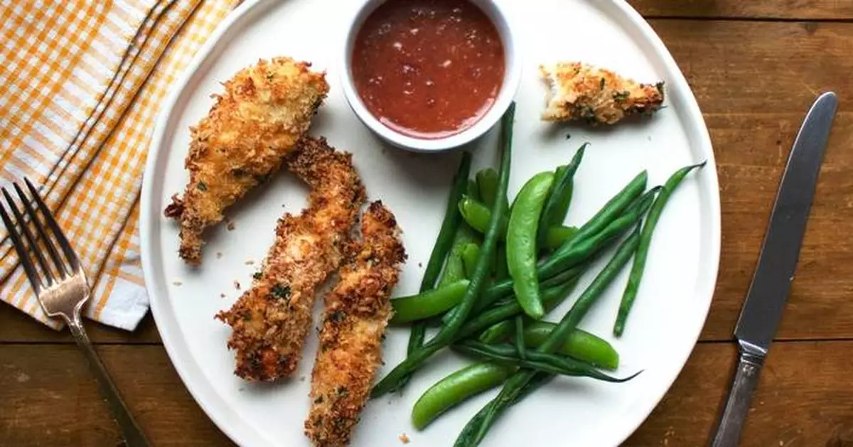 Snack like a pro on Super Bowl Sunday with Panko-crusted chicken strips and game-changing sauce
