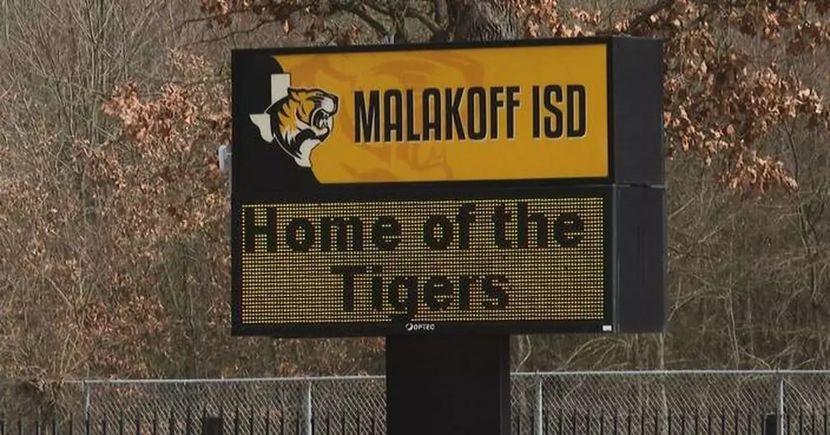 Some US schools cancel class pictures after online claims surrounding Epstein