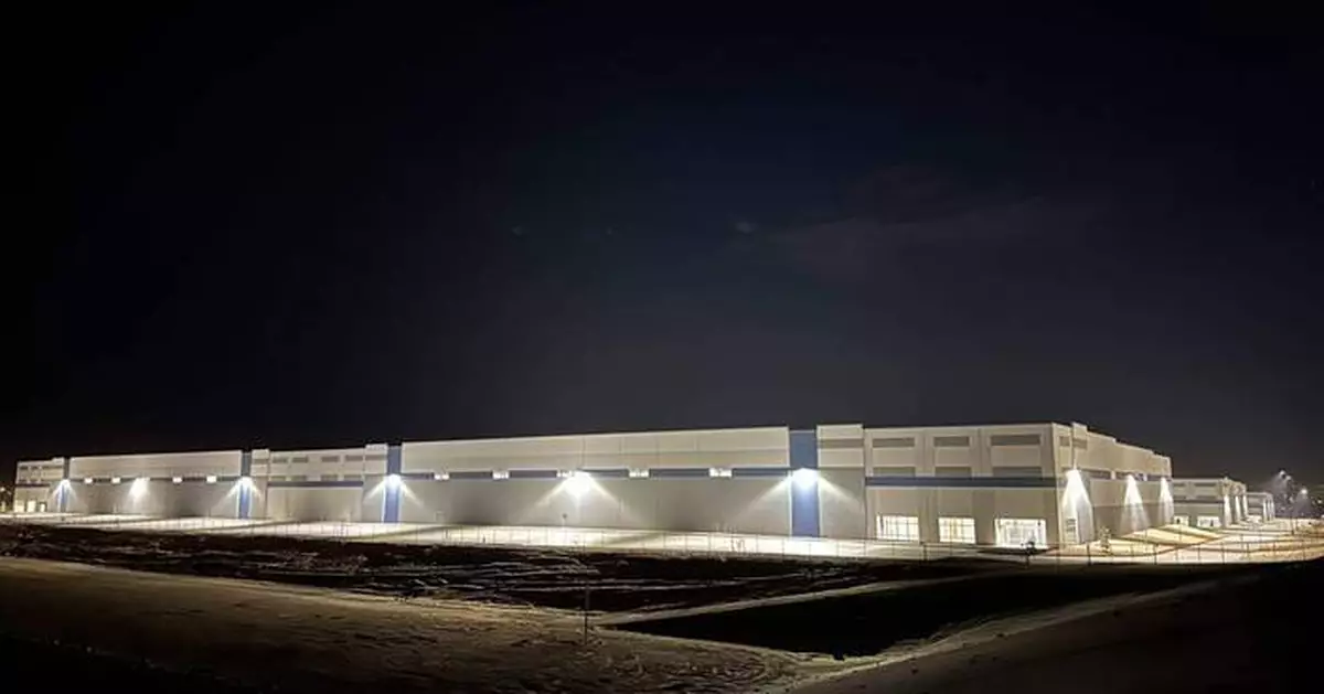 Immigration officials plan to spend $38.3 billion to boost detention capacity to 92,000 beds