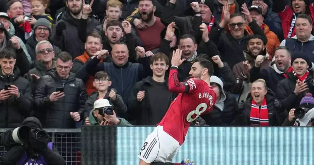 Man United wins again to make it four in a row for Carrick, Arsenal extends lead to 9 points