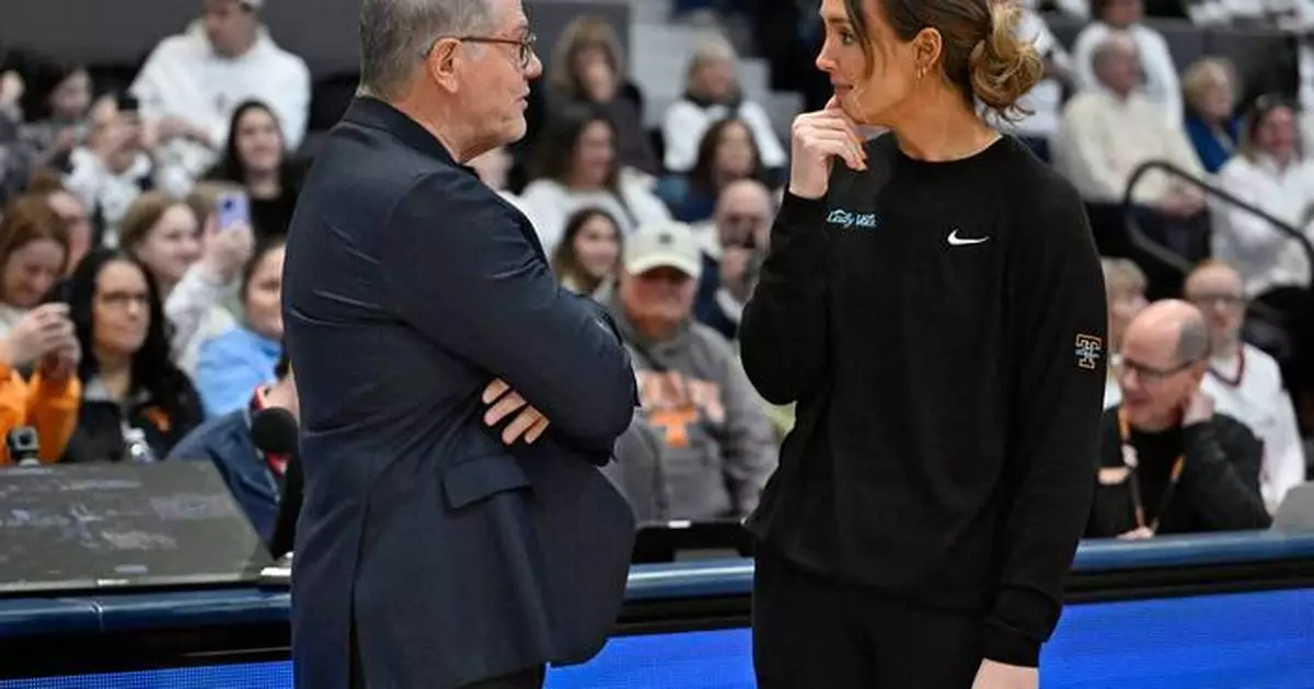 No. 1 UConn hands Tennessee worst loss in storied rivalry, routing Lady Vols 96-66