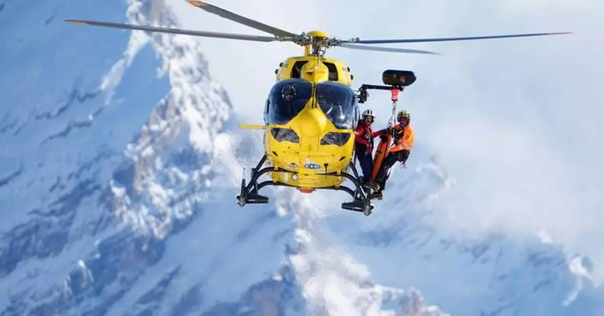 The pathway to help and safety for injured skiers like Lindsey Vonn is often through the air