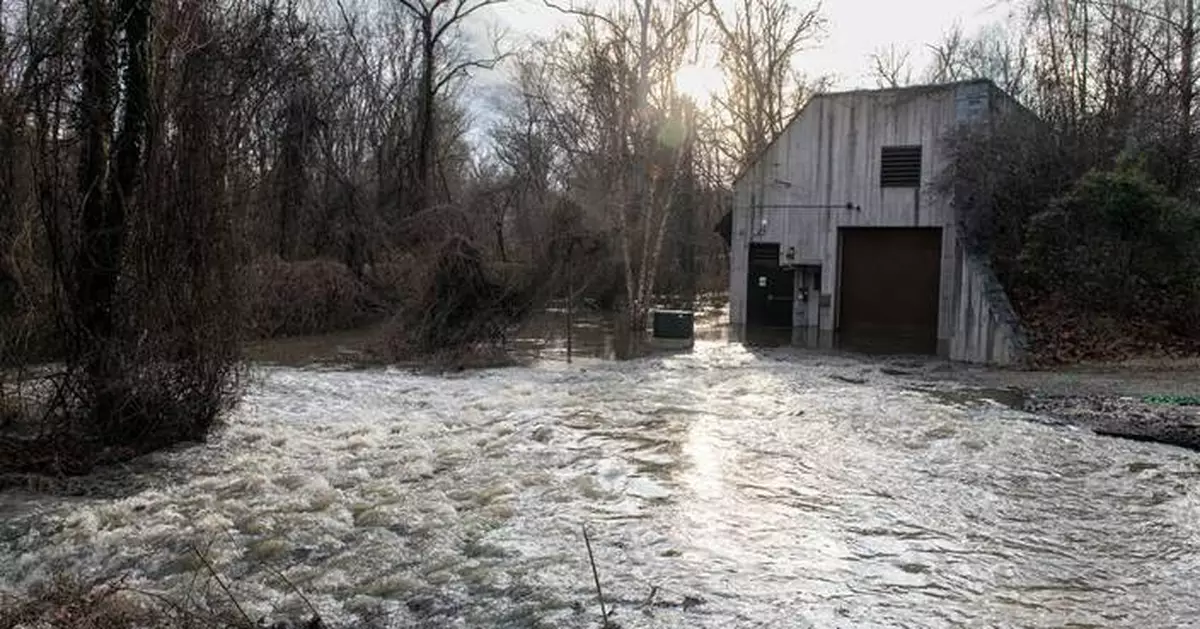 Massive Washington sewage leak will take weeks longer to fix, water company says