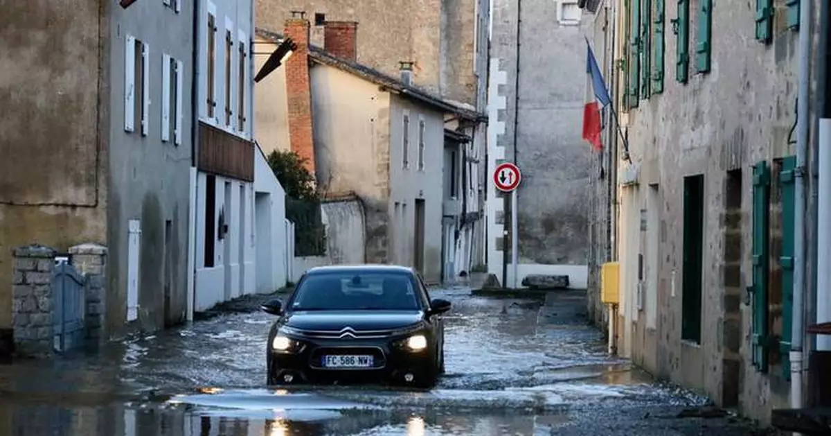 Storm aftermath leaves 2 dead in France; flood alerts to remain Saturday