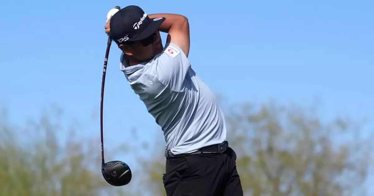 Hisatsune chips in for birdie after water ball, shoots 63 to take 2nd-round lead at Phoenix Open