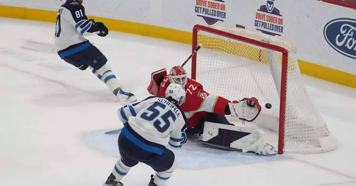 Scheifele's late goal lifts Jets to 2-1 win over Panthers, who drop their 3rd in a row
