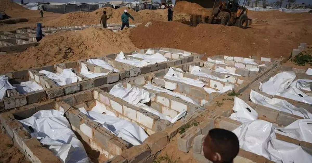 MSF suspends some work at Gaza's Nasser Hospital due to presence of armed men