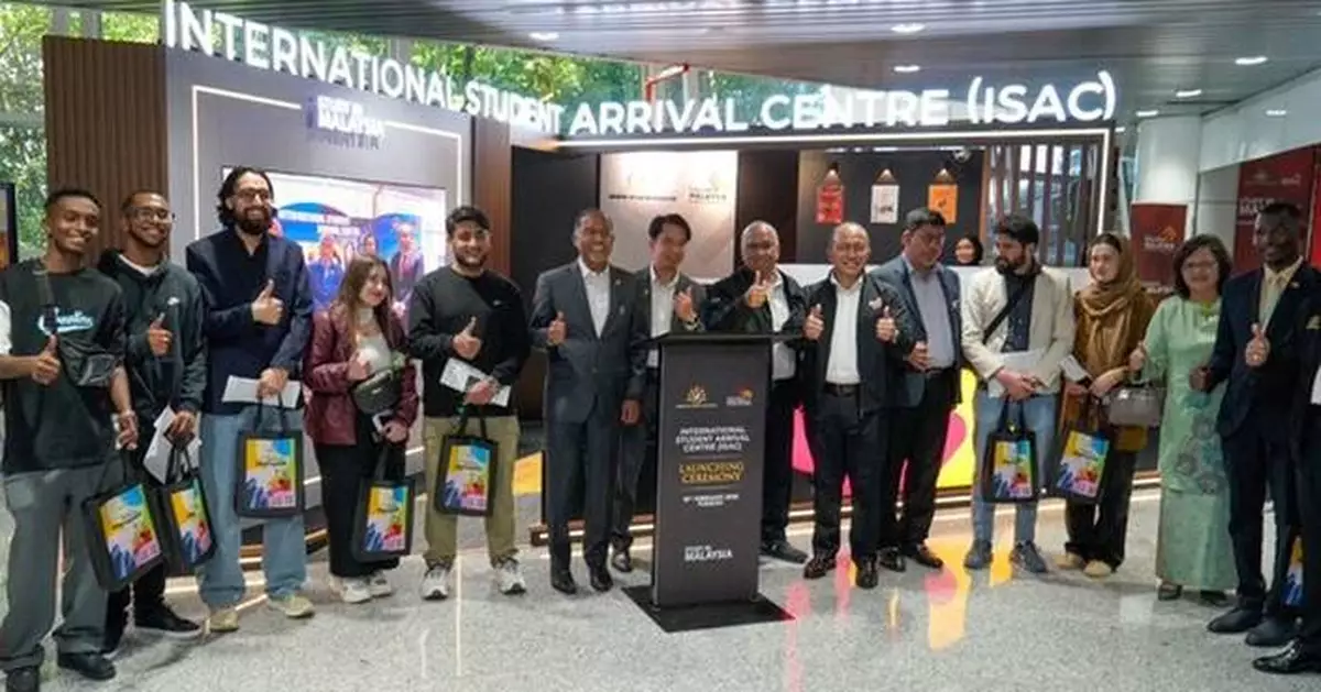 THE LAUNCHING CEREMONY OF THE WORLD'S FIRST INTERNATIONAL STUDENT ARRIVAL CENTRE AT KLIA TERMINAL 1