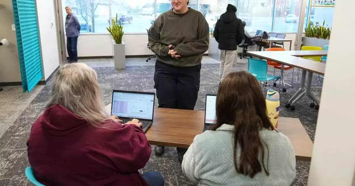 TSA officers describe tears, tough choices and dwindling savings from working without pay