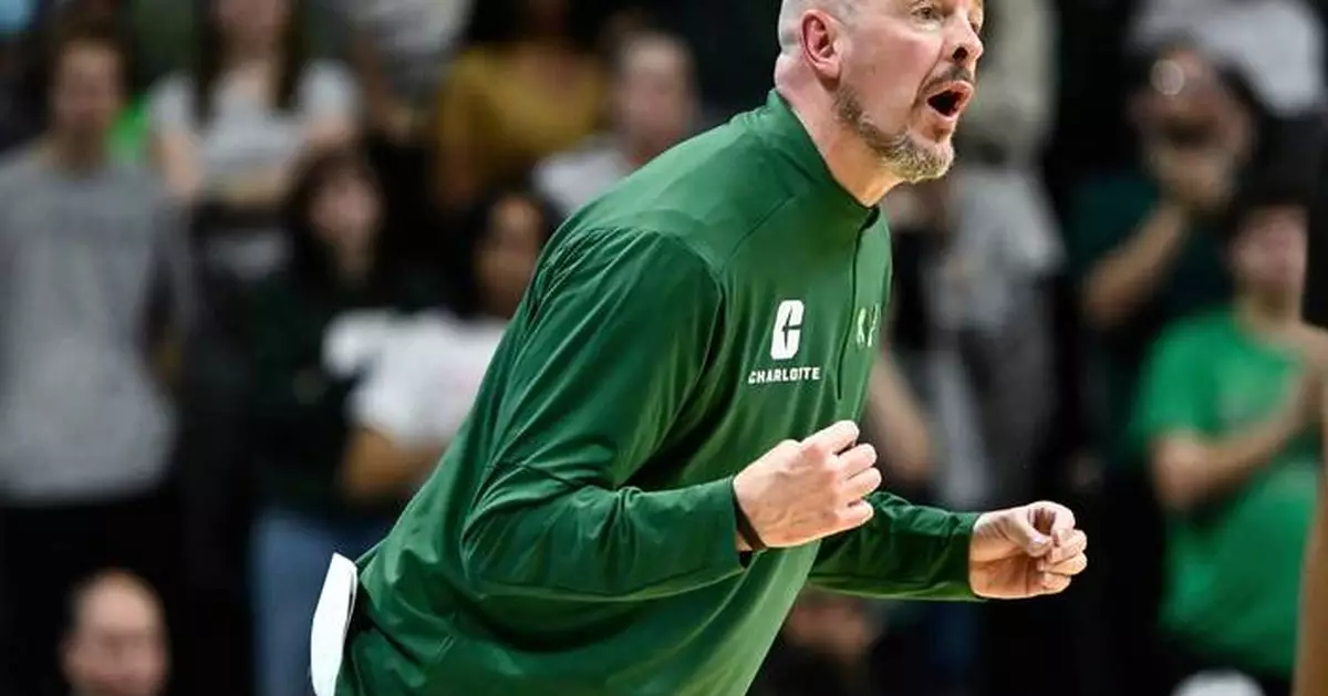 Charlotte fires men's basketball coach Aaron Fearne after 3 seasons