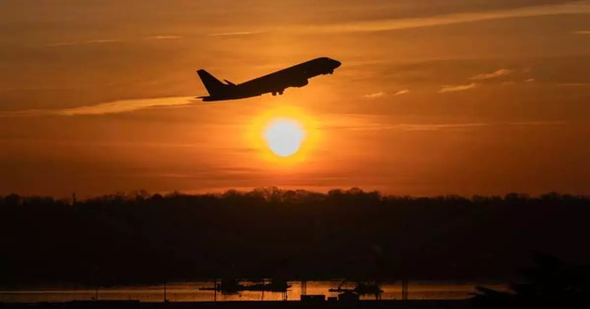 American Airlines and Google say AI helped airplanes reduce contrails that trap heat