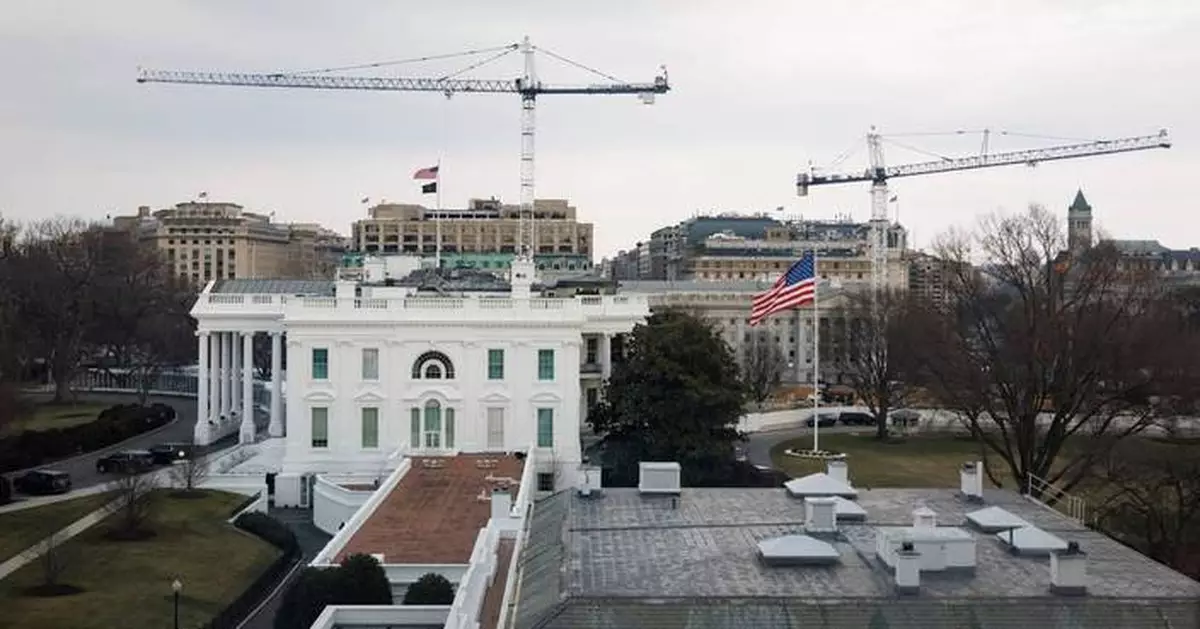 Panel reviewing Trump's White House ballroom project gets an earful from the public opposed to it