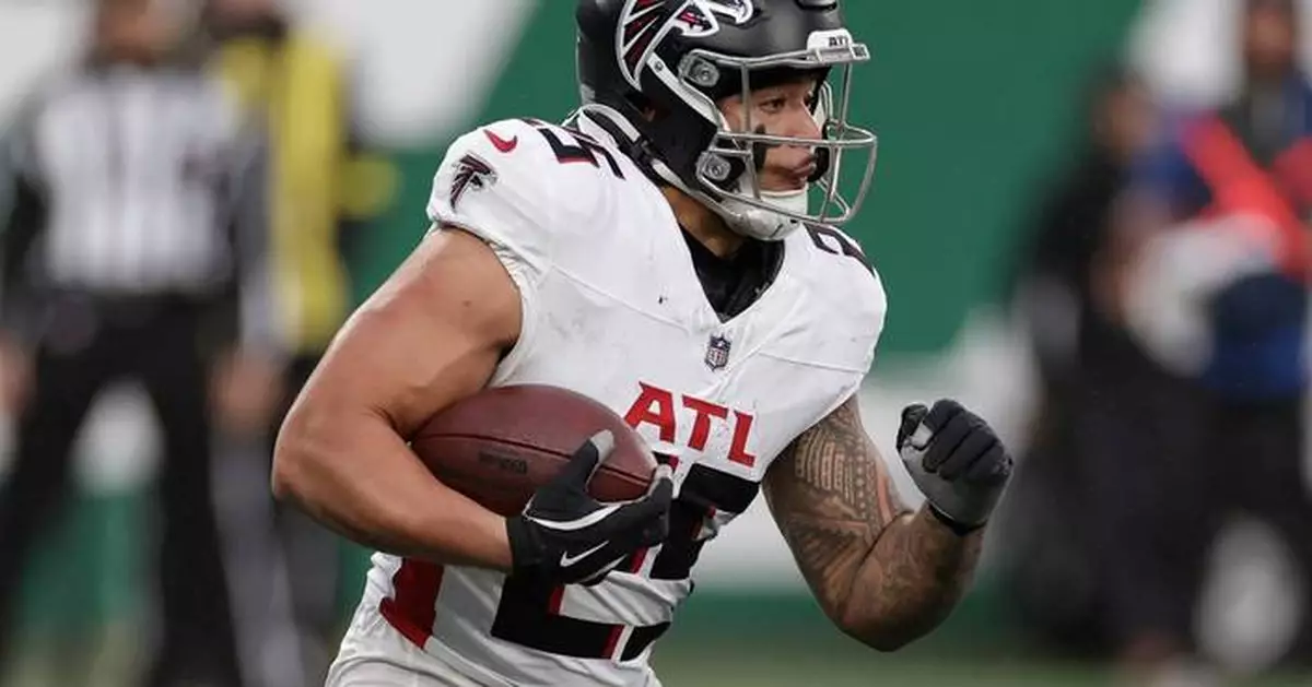 Cardinals agree to deals with QB Gardner Minshew, RB Tyler Allgeier, AP sources say