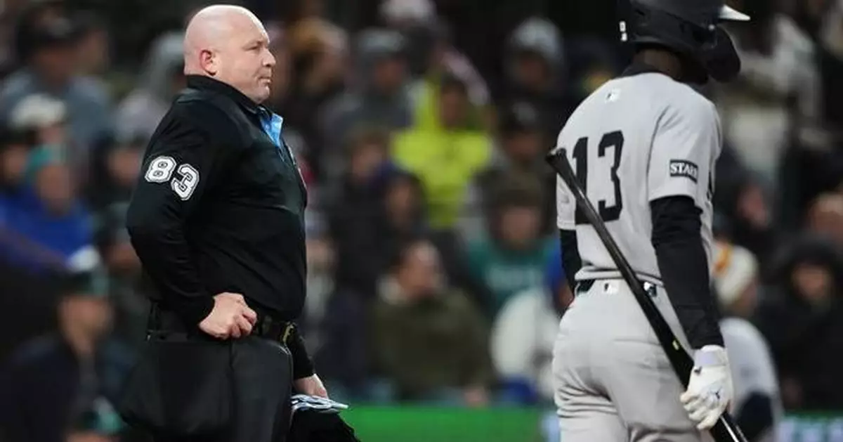 Yankees 5 for 5 on ABS challenges with umpire Mike Estabrook behind the plate