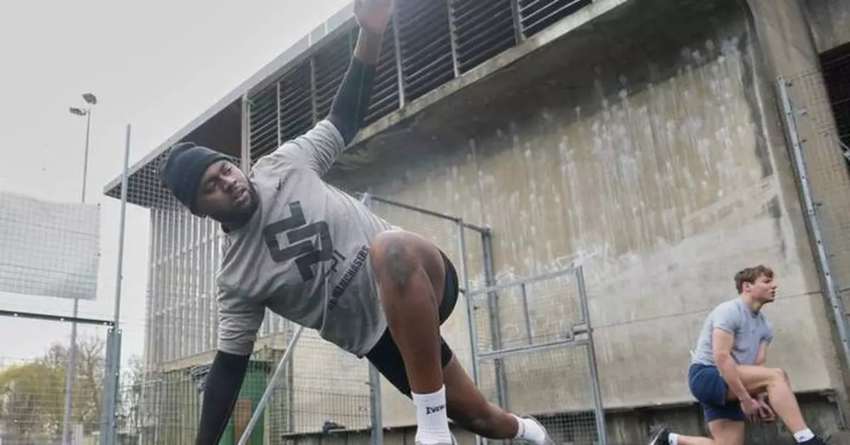 From Tipperary to SEC: Irish rugby player with no football experience commits to South Carolina