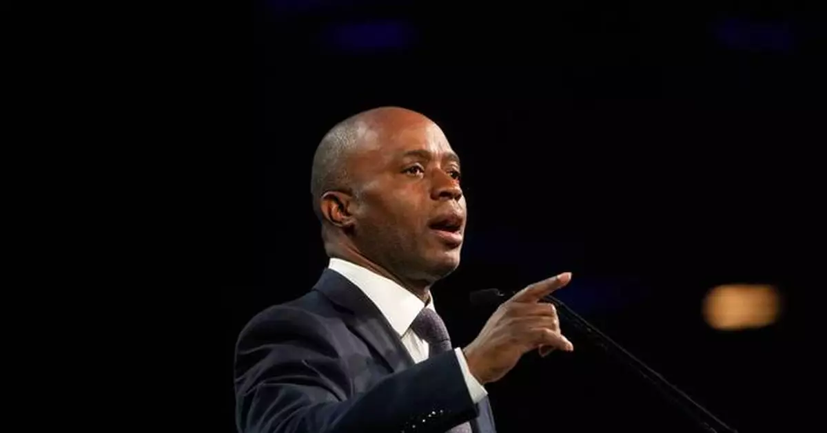 Fearing GOP upset, top California Democrat urges lagging candidates for governor to drop out of race