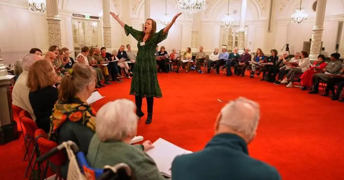 A singing circle at Amsterdam's Concertgebouw offers support for people with dementia