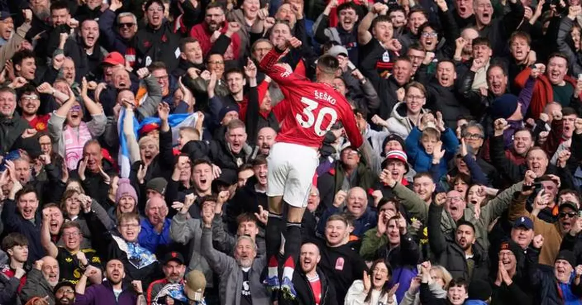 Man United flying high after 2-1 win against Crystal Palace. Arsenal hosts Chelsea