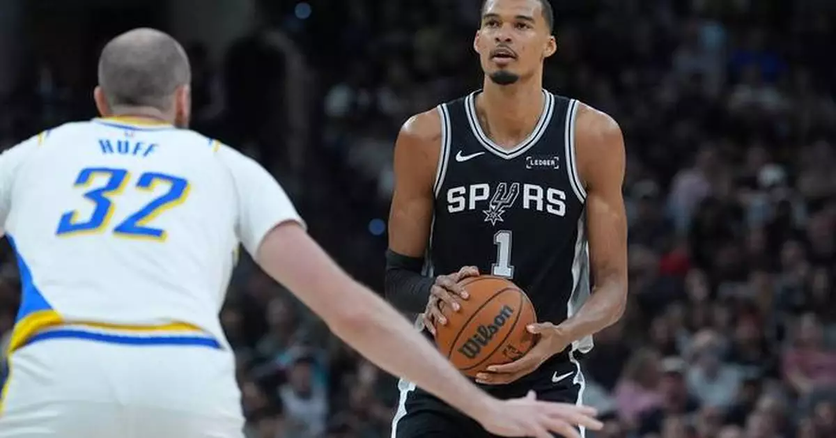 Wembanyama scores 20 points as the Spurs send the Pacers to their 16th straight loss