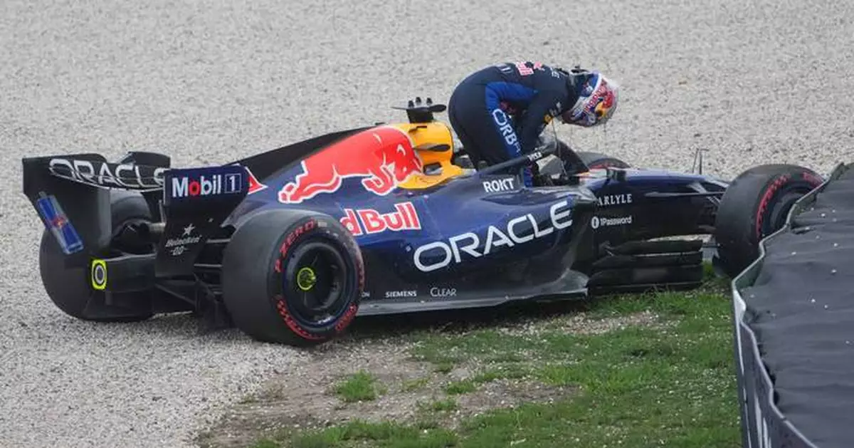 Max Verstappen gets X-rays on hands after crash at Australian GP qualifying
