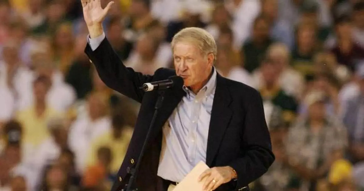 Packers will add Bob Harlan's name on Lambeau Field facade next season