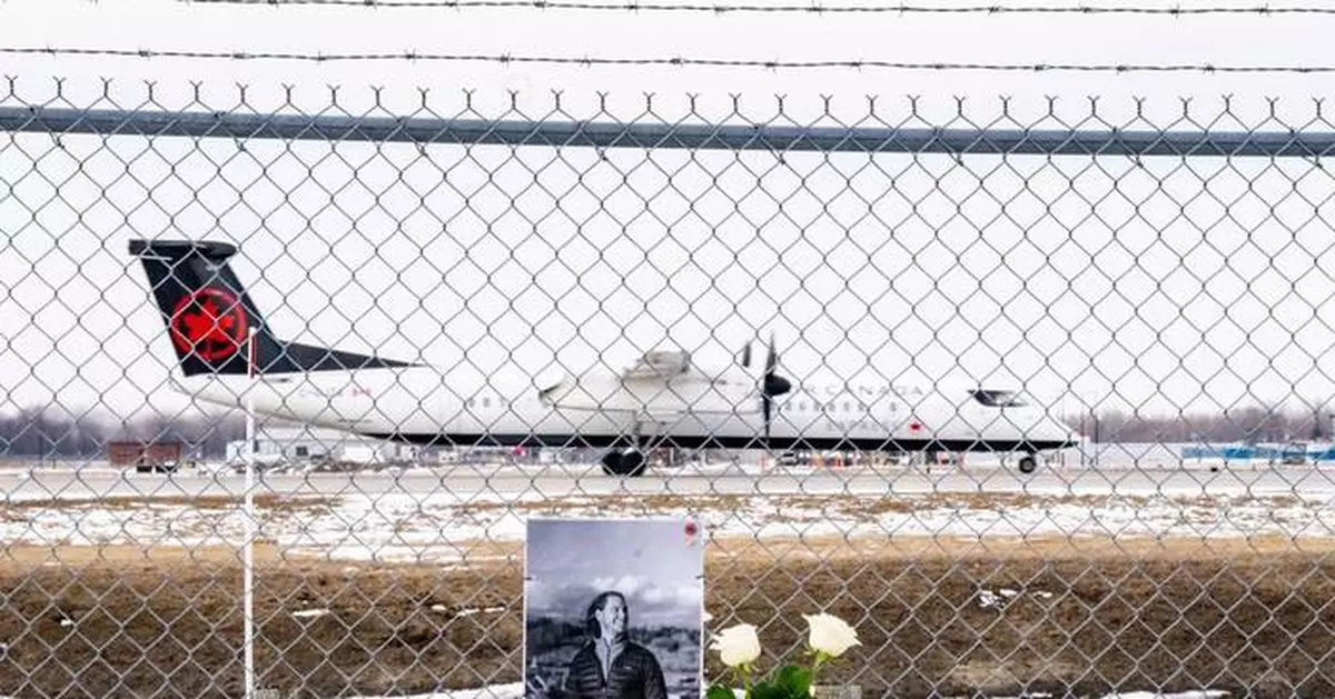 Air Canada CEO apologizes for his inability to speak  French after plane crash