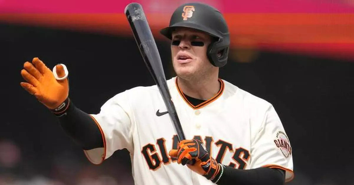 Roberto Perez, 2-time Gold Glove-winning catcher for Cleveland, retires after 10 MLB seasons