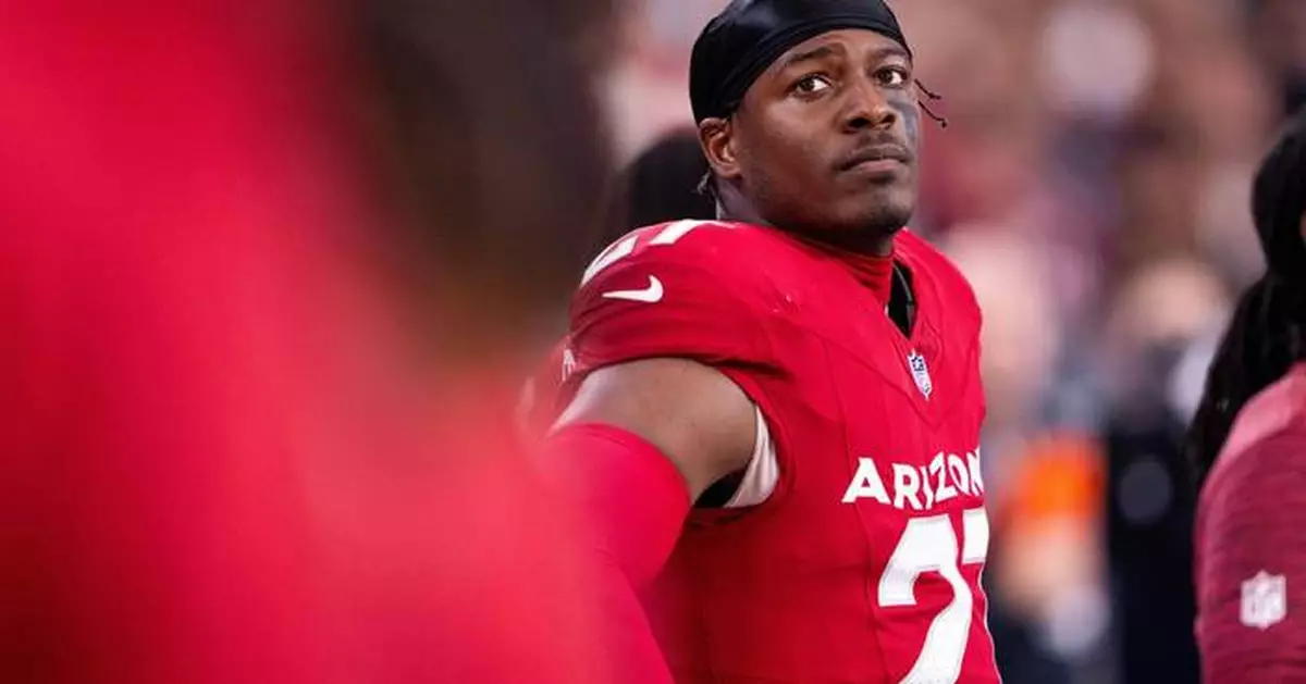 Colts sign linebacker Akeem Davis-Gaither and wide receiver Nick Westbrook-Ikhine