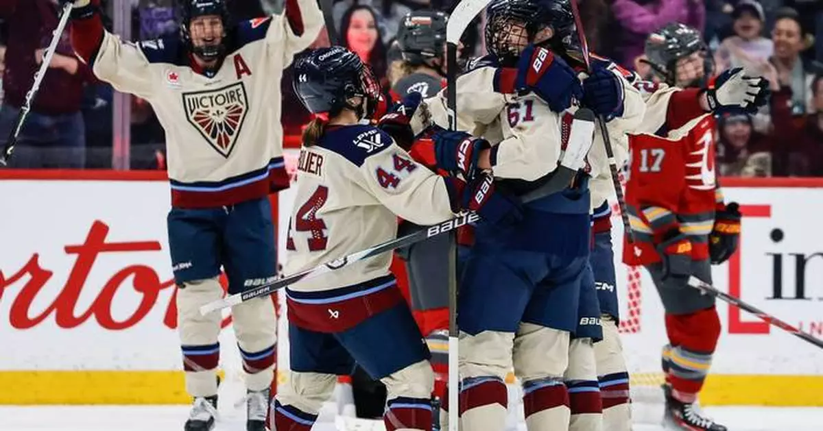 Leslie scores on OT power play in the Charge's 2-1 win over the Victoire in Winnipeg