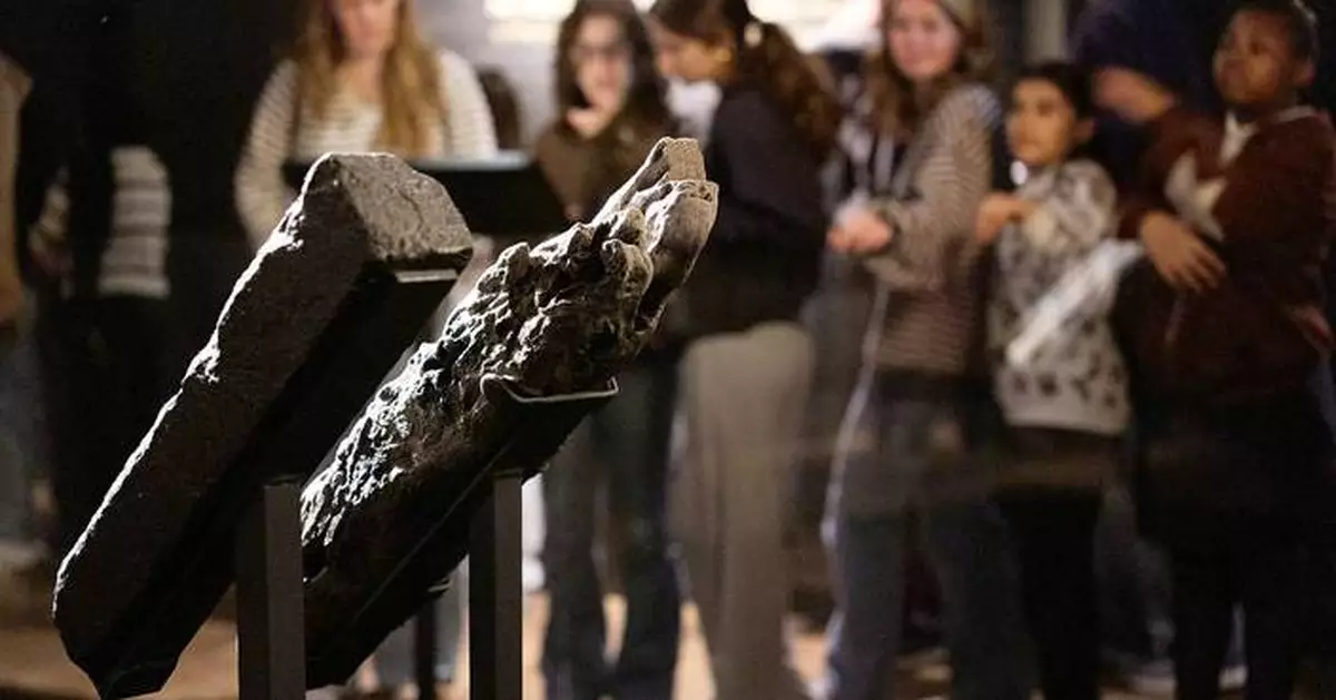 AP Exclusive: Smithsonian museum will revamp its slavery exhibit after artifact loan runs out