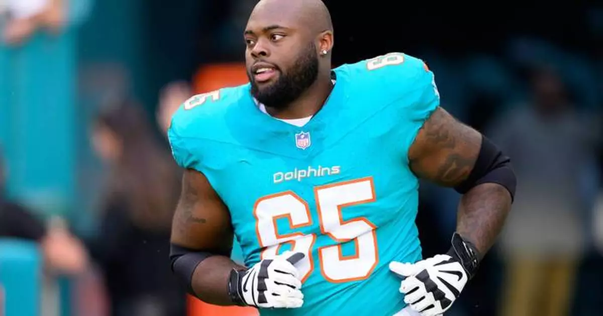 The 49ers agree to a deal with free agent guard Robert Jones, AP source says