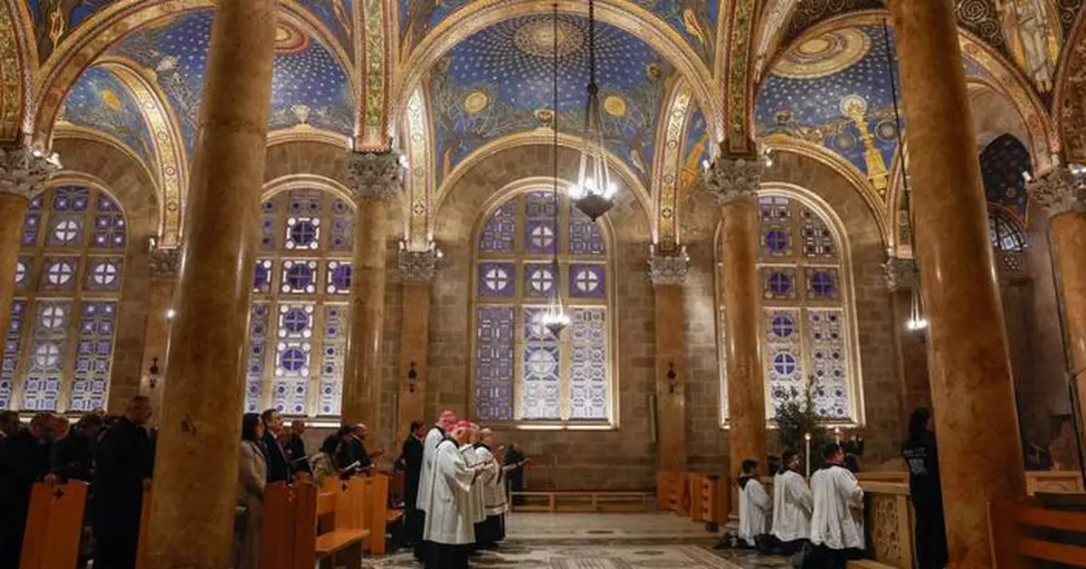 Israeli police prevent Catholic leaders from celebrating Palm Sunday Mass at Jerusalem church