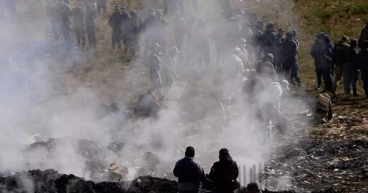 Death toll rises to 22 after cargo plane carrying money crashes near Bolivia’s capital