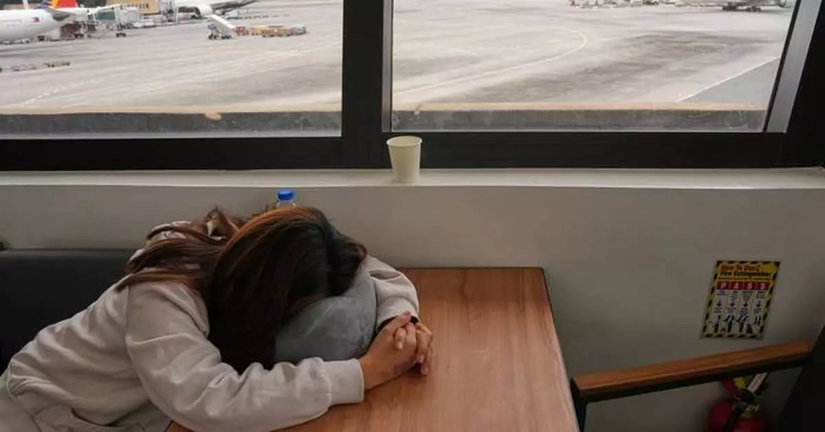 Gulf carriers resume some flights even as US-Israel strikes and Iran retaliation fuel travel chaos