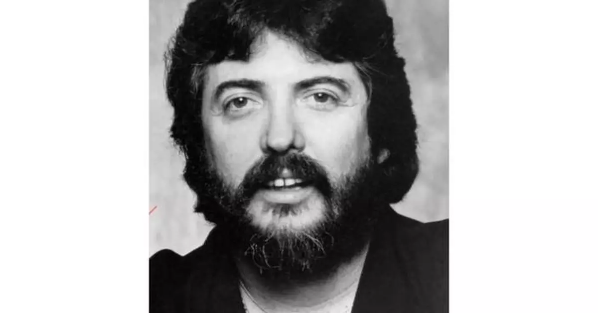 Dash Crofts of Seals &amp; Crofts, known for hits 'Summer Breeze' and 'Diamond Girl,' dies at 87