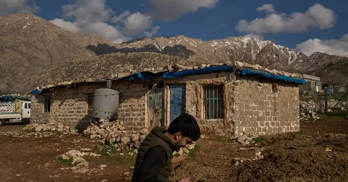 War disrupts life on the Iraq‑Iran border, isolating families and stifling trade