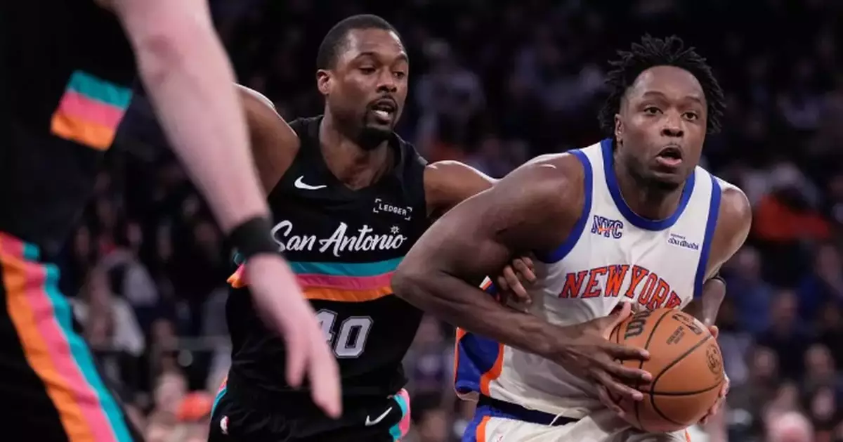 Knicks snap the Spurs' 11-game winning streak with a 114-89 victory